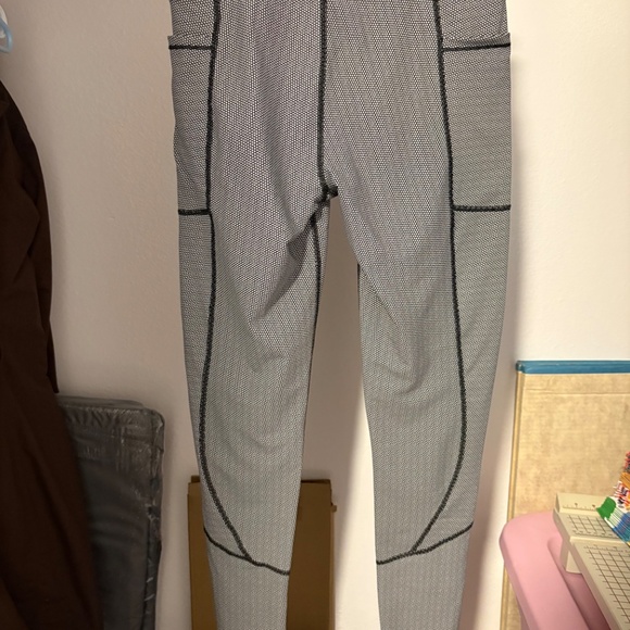 Leggings - Picture 2 of 3